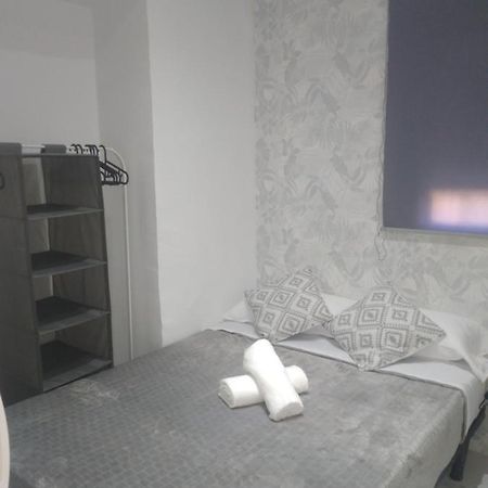 Precioso Apartamento Moderno Cerca Del Carrefour Rosaleda Malaga Zewnętrze zdjęcie
