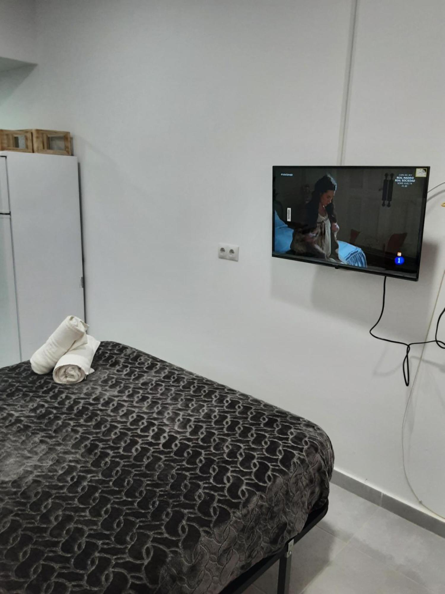 Precioso Apartamento Moderno Cerca Del Carrefour Rosaleda Malaga Zewnętrze zdjęcie